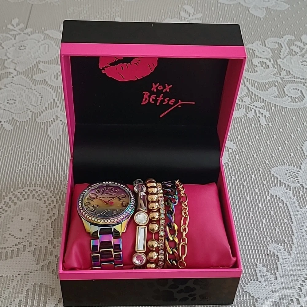 Betsey Johnson Watch - Picture 2 of 4